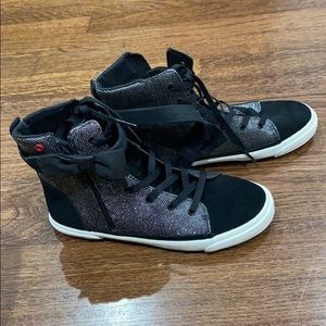 NIB UGG J I Heart Hi Top Geometric Shoes Sz 5 Blk